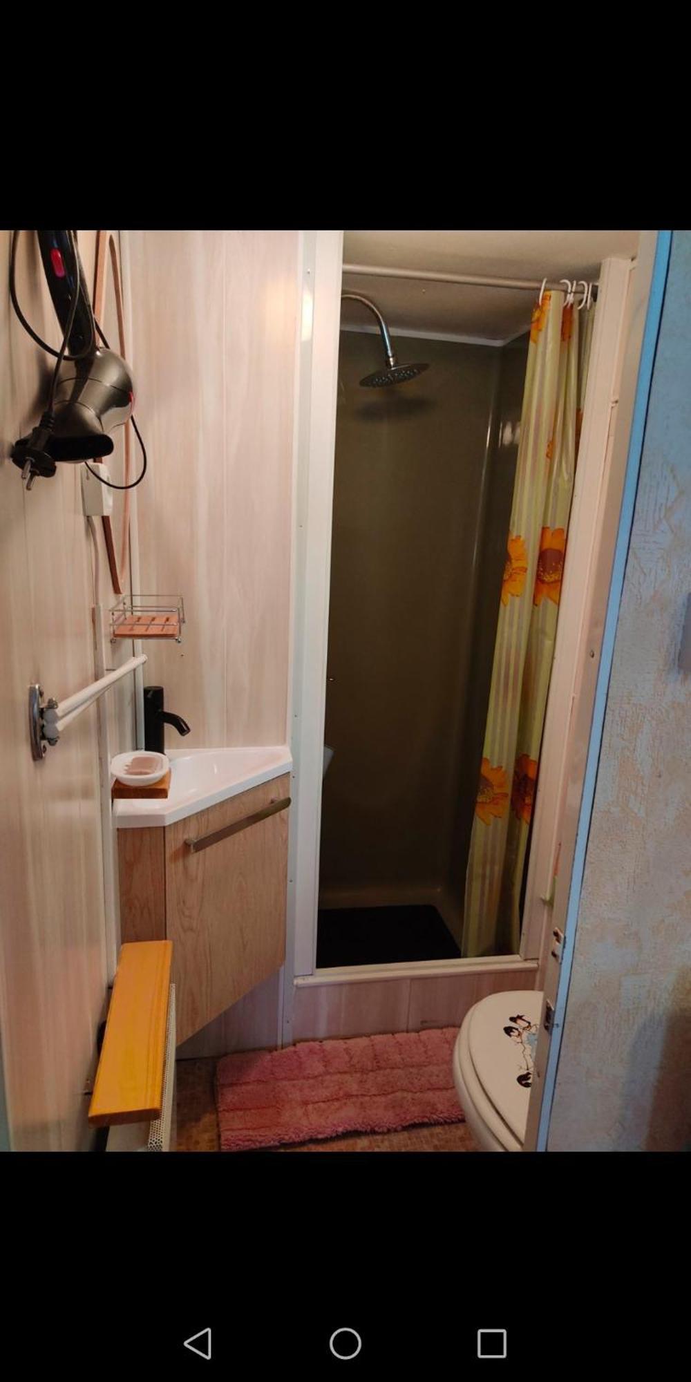Charmant Mobil Home Style Chalet 贝斯和圣阿纳斯泰斯 外观 照片